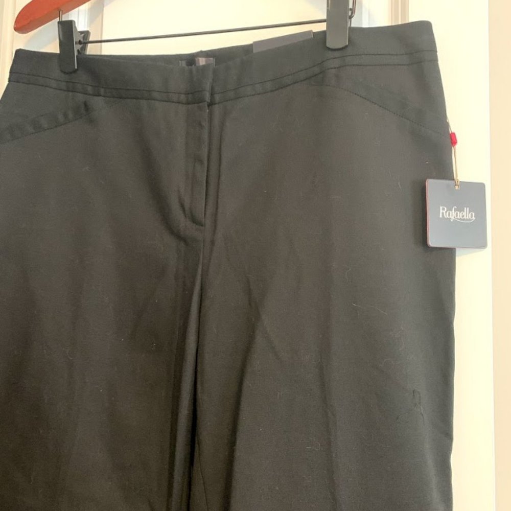 NWT Rafaella Curvy Straight Leg Pants 16, Black